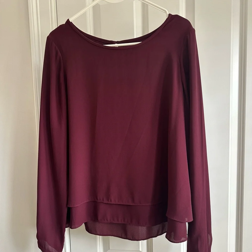 White House Black Market Blouse - Picture 2 of 8